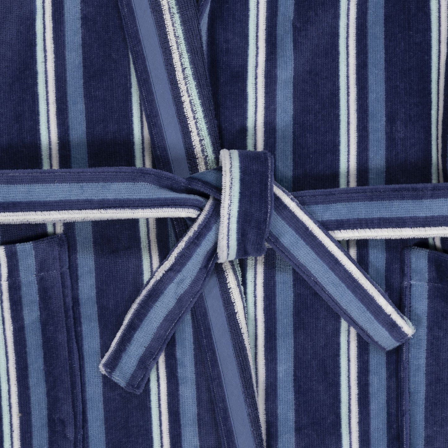 PATRICIO - Albornoz Terciopelo 100% Algodón 420 gsm OEKO-TEX® - Doble uso: Bata de Casa y Baño. Diseño exclusivo y funcional: 2 Bolsillos, Cinturón y Capucha