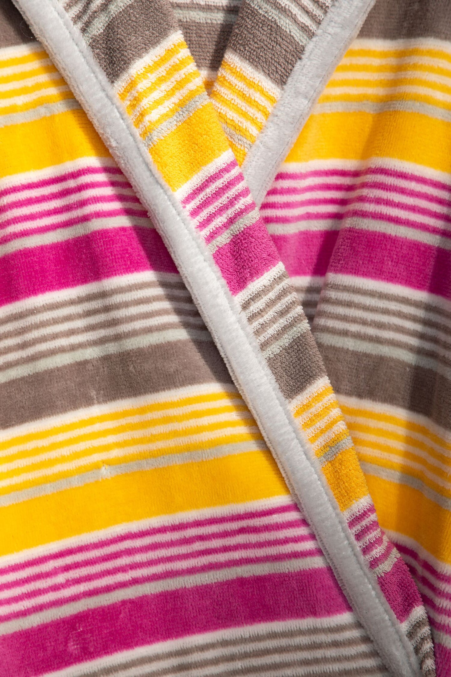 ROSANA - Albornoz Terciopelo 100% Algodón 420 gsm OEKO-TEX® - Doble uso: Bata de Casa y Baño. Diseño exclusivo y funcional: 2 Bolsillos, Cinturón y Capucha