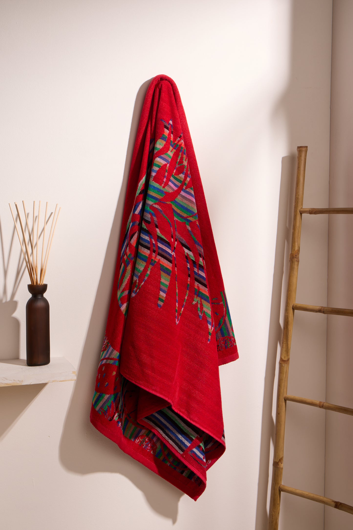 BOSKIMO Toalla de Playa Split 4 Grande 90x170 cm – 100 % Algodón Rizo de Alta Calidad – Suave, Absorbente y de Secado Rápido – Fabricada en Portugal – Estilo Premium en Colores Vivos – Ideal para Playa y Piscina