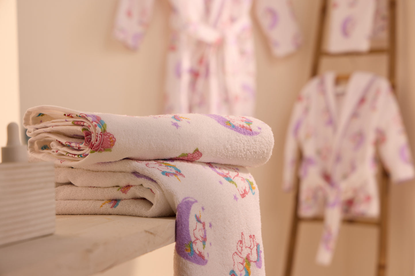 KIDS UNICORNIO - Albornoz Niños adolescentes Algodón: Niño, Infantil - 100% Algodón OEKO-TEX - 2 Bolsillos, Cinturón, Capucha, Albornoces Felpa muy suave con bordados para niños