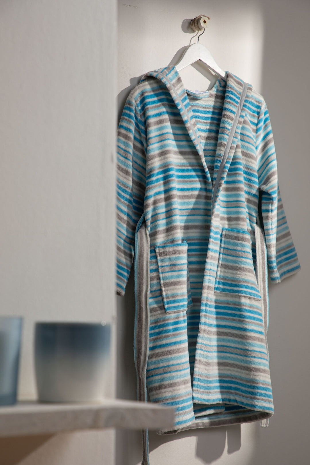 KIDS CARLO - Albornoz Niños adolescentes Algodón: Niño, Infantil - 100% Algodón OEKO-TEX - 2 Bolsillos, Cinturón, Capucha, Albornoces Felpa muy suave con bordados para niños