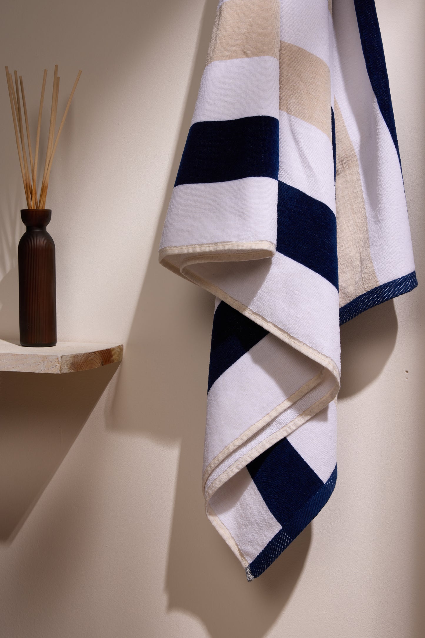 BOSKIMO Toalla de Playa Zadar 3 Grande 90x170 cm – 100 % Algodón Rizo de Alta Calidad – Suave, Absorbente y de Secado Rápido – Fabricada en Portugal – Estilo Premium en Colores Vivos – Ideal para Playa y Piscina