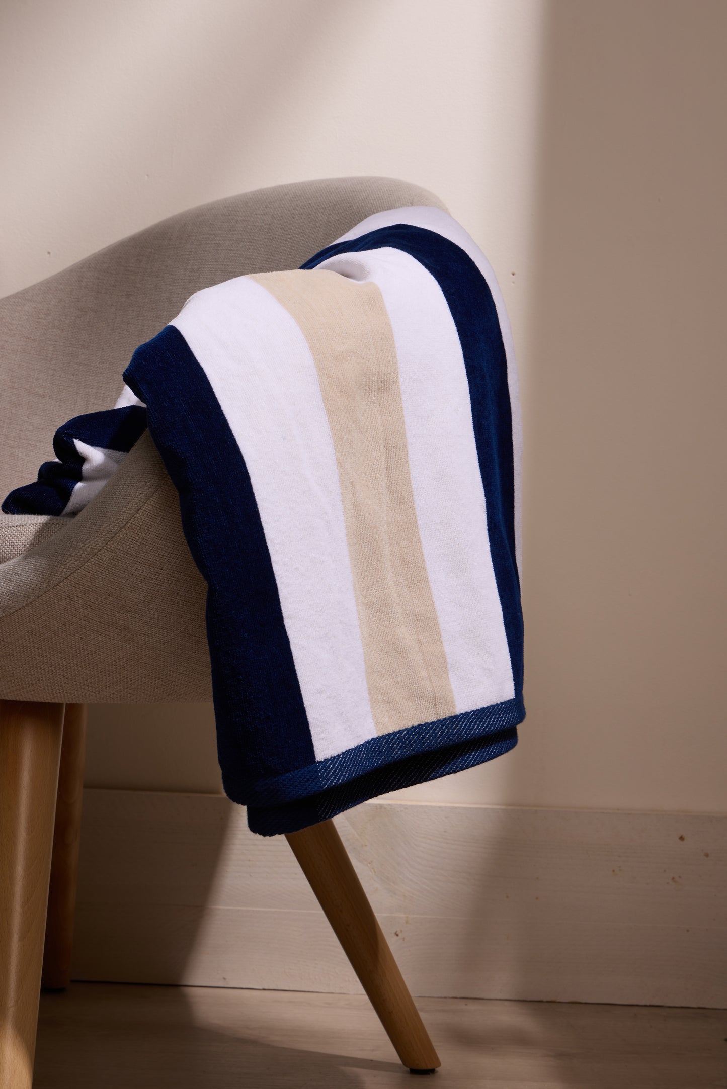 BOSKIMO Toalla de Playa Zadar 3 Grande 90x170 cm – 100 % Algodón Rizo de Alta Calidad – Suave, Absorbente y de Secado Rápido – Fabricada en Portugal – Estilo Premium en Colores Vivos – Ideal para Playa y Piscina