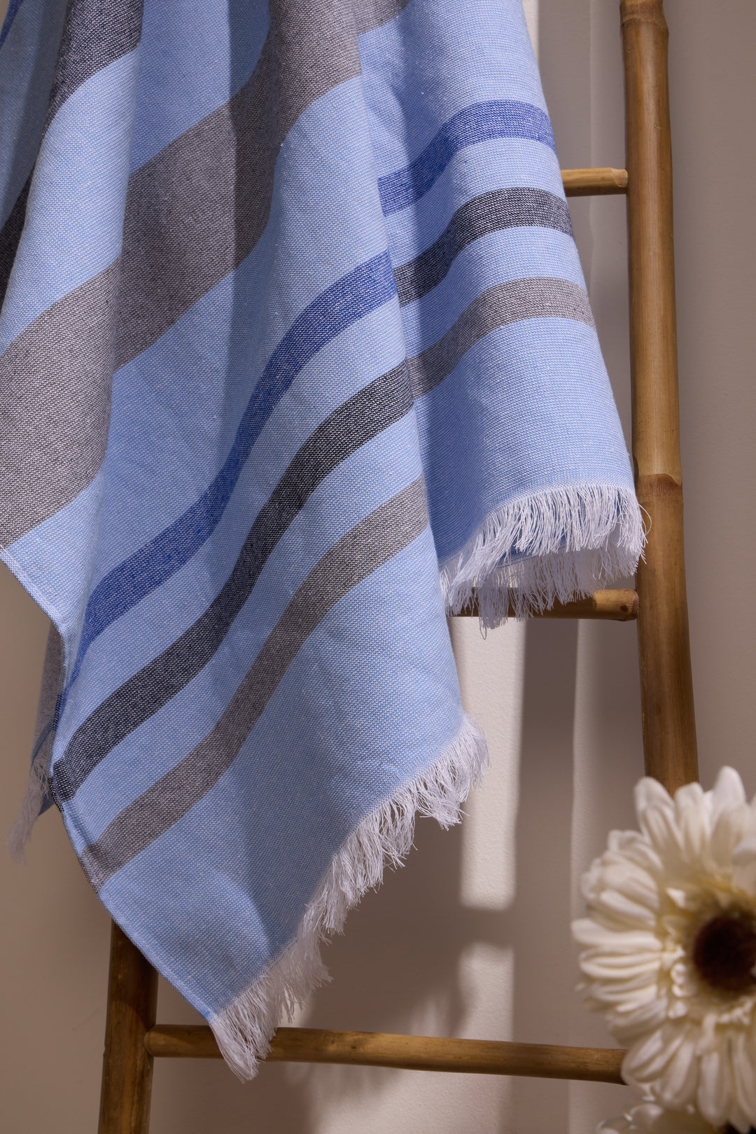 BOSKIMO Pareo Sada Marino – Pareo de Playa Ligero 90x170 cm – Suave, Compacto y de Secado Rápido – Ideal para Viajes, Piscina o Verano – Estilo Veraniego Hecho en Portugal