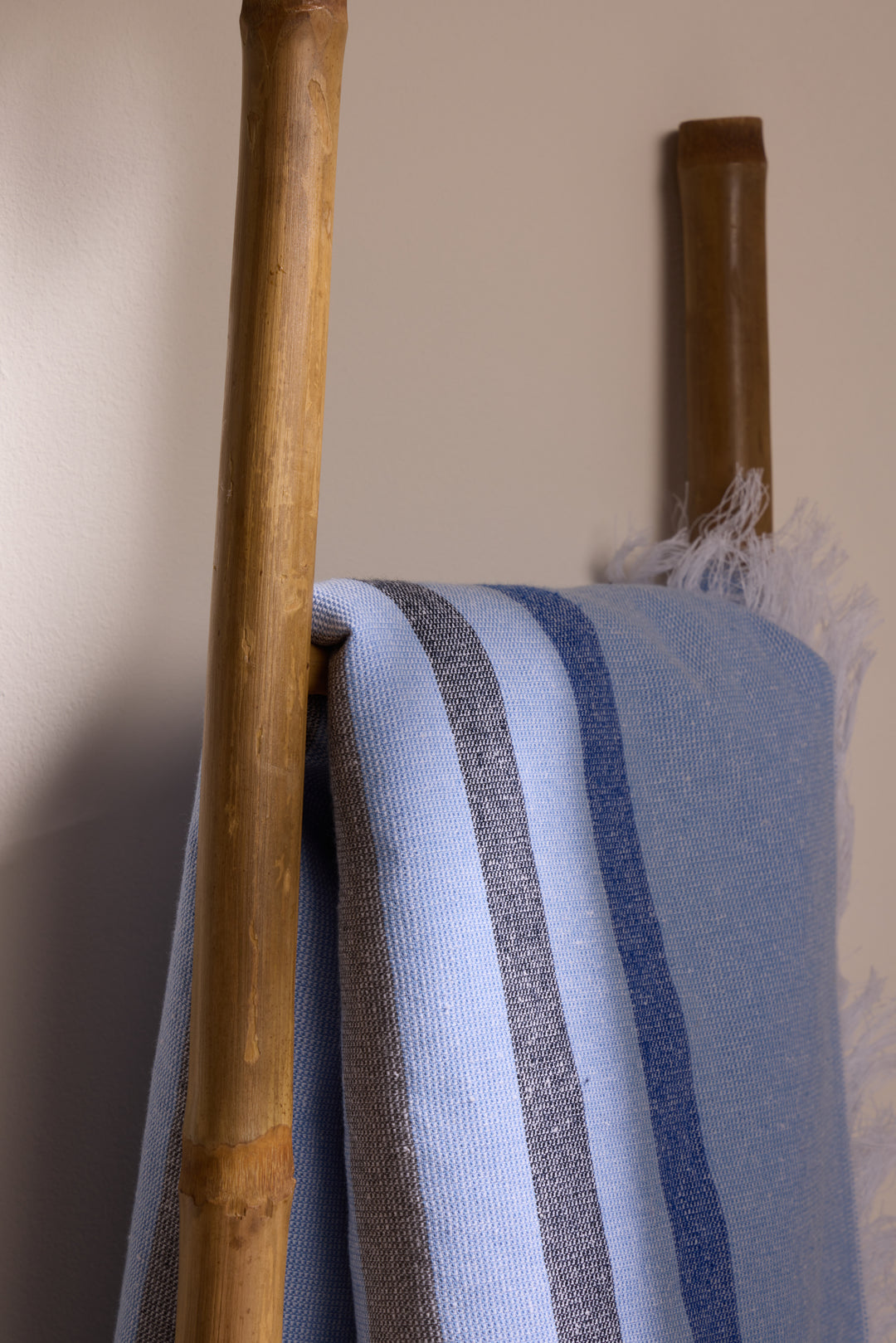 BOSKIMO Pareo Sada Marino – Pareo de Playa Ligero 90x170 cm – Suave, Compacto y de Secado Rápido – Ideal para Viajes, Piscina o Verano – Estilo Veraniego Hecho en Portugal