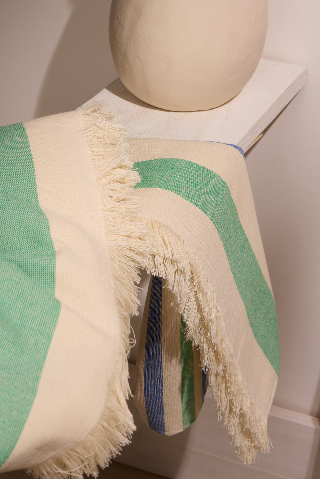 BOSKIMO Pareo Carnota Verde – Pareo de Playa Ligero 145x170 cm – Suave, Compacto y de Secado Rápido – Ideal para Viajes, Piscina o Verano – Estilo Veraniego Hecho en Portugal