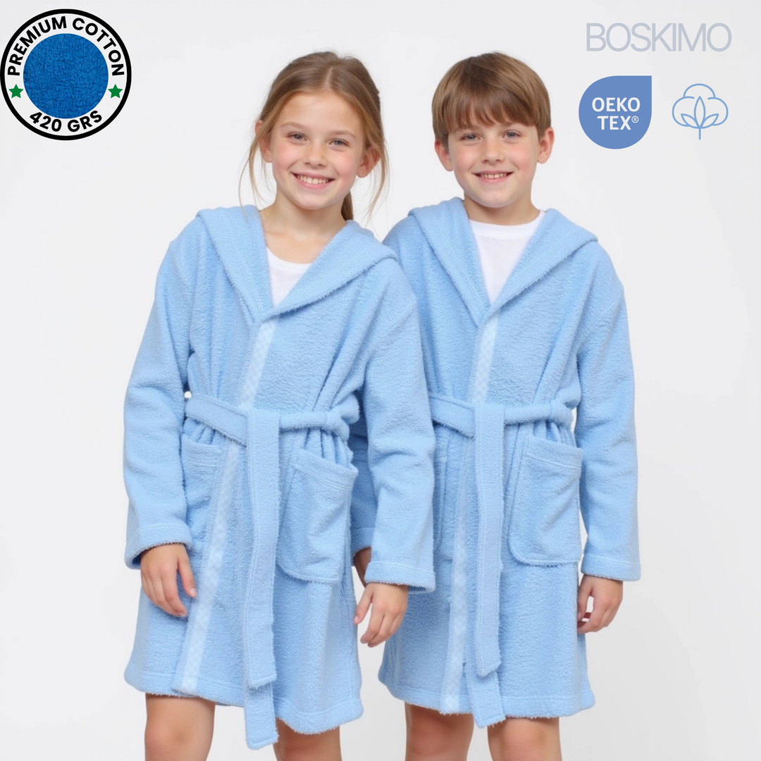 BOSKIMO KIDS BEN - Albornoz Niños adolescentes Algodón: Niño, Infantil - 100% Algodón OEKO-TEX - 2 Bolsillos, Cinturón, Capucha, Albornoces Felpa muy suave con bordados para niños