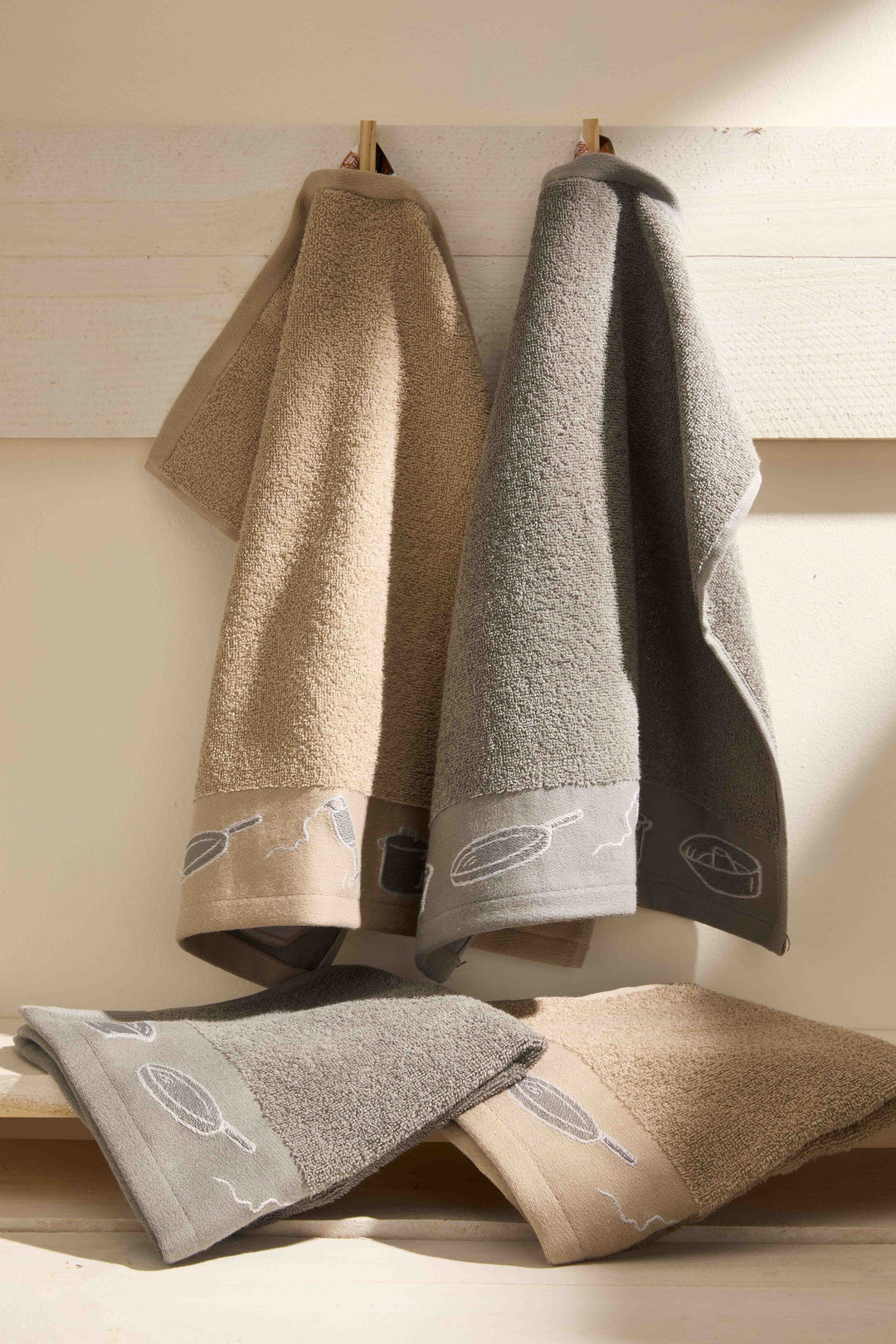 Paños de Cocina de Algodón Rizo REF.4203 | Pack de 4 Trapos 400gr 50x50cm de Cocina Suaves y Absorbentes | Trapos de Cocina 100% Algodón | Resistentes y Lavables | Ideales para Hogar y Cocina