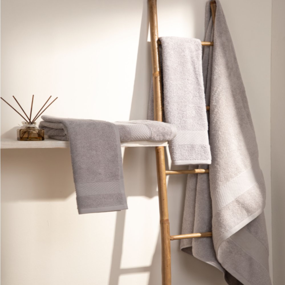 Juego de Toallas de baño - Toalla grande de Ducha, Toalla de Manos y Toalla de lavabo - 100% Algodón - 450 g/m2 Gris
