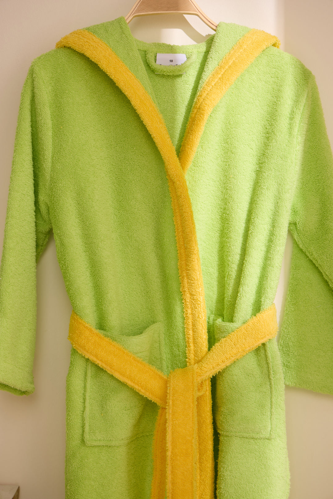 KIDS BASS VERDE - Albornoz Niños adolescentes Algodón: Niño, Infantil - 100% Algodón OEKO-TEX - 2 Bolsillos, Cinturón, Capucha, Albornoces Felpa muy suave con bordados para niños