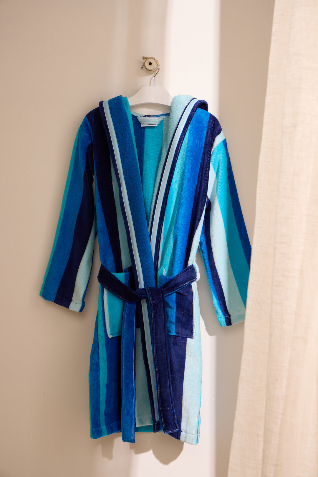 KIDS HARRY - Albornoz Niños adolescentes Algodón: Niño, Infantil - 100% Algodón OEKO-TEX - 2 Bolsillos, Cinturón, Capucha, Albornoces Felpa muy suave con bordados para niños