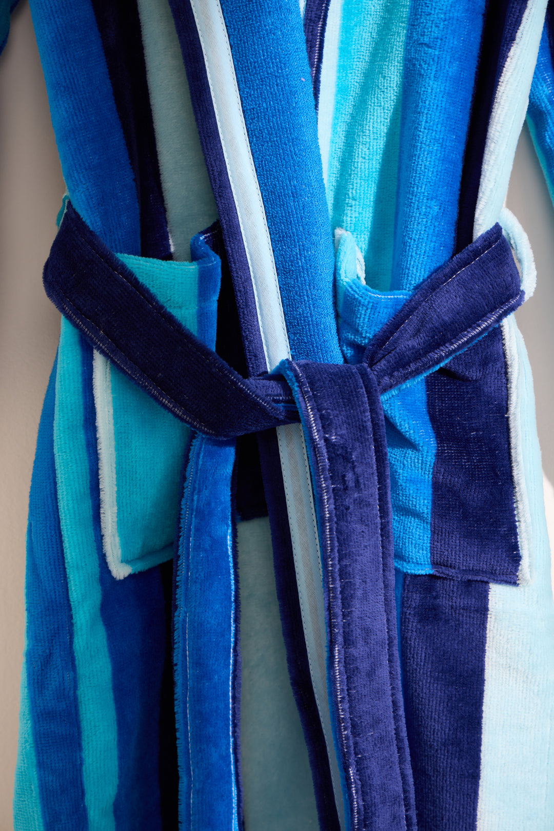 KIDS HARRY - Albornoz Niños adolescentes Algodón: Niño, Infantil - 100% Algodón OEKO-TEX - 2 Bolsillos, Cinturón, Capucha, Albornoces Felpa muy suave con bordados para niños