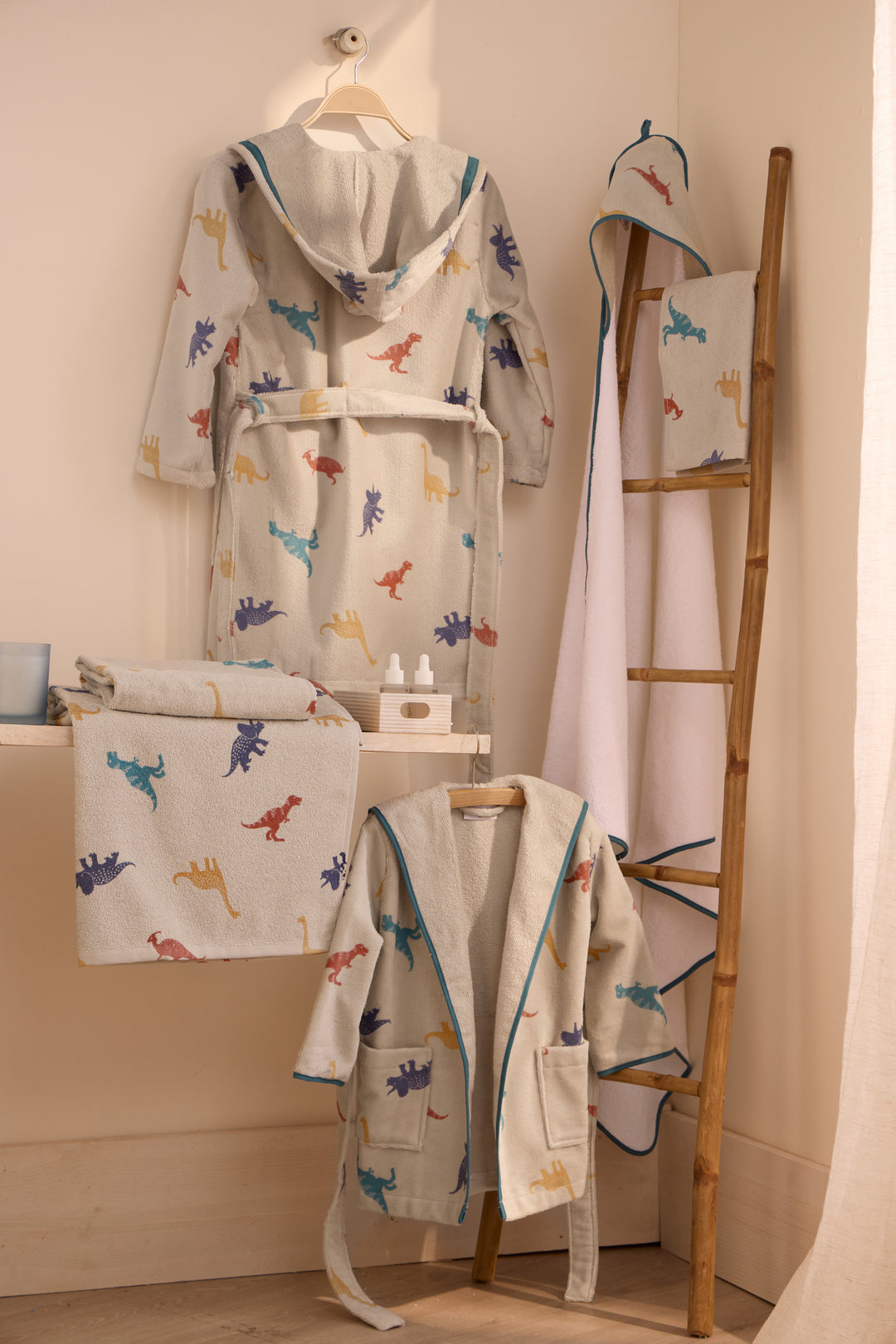 KIDS JURASIC - Albornoz Niños adolescentes Algodón: Niño, Infantil - 100% Algodón OEKO-TEX - 2 Bolsillos, Cinturón, Capucha, Albornoces Felpa muy suave con bordados para niños