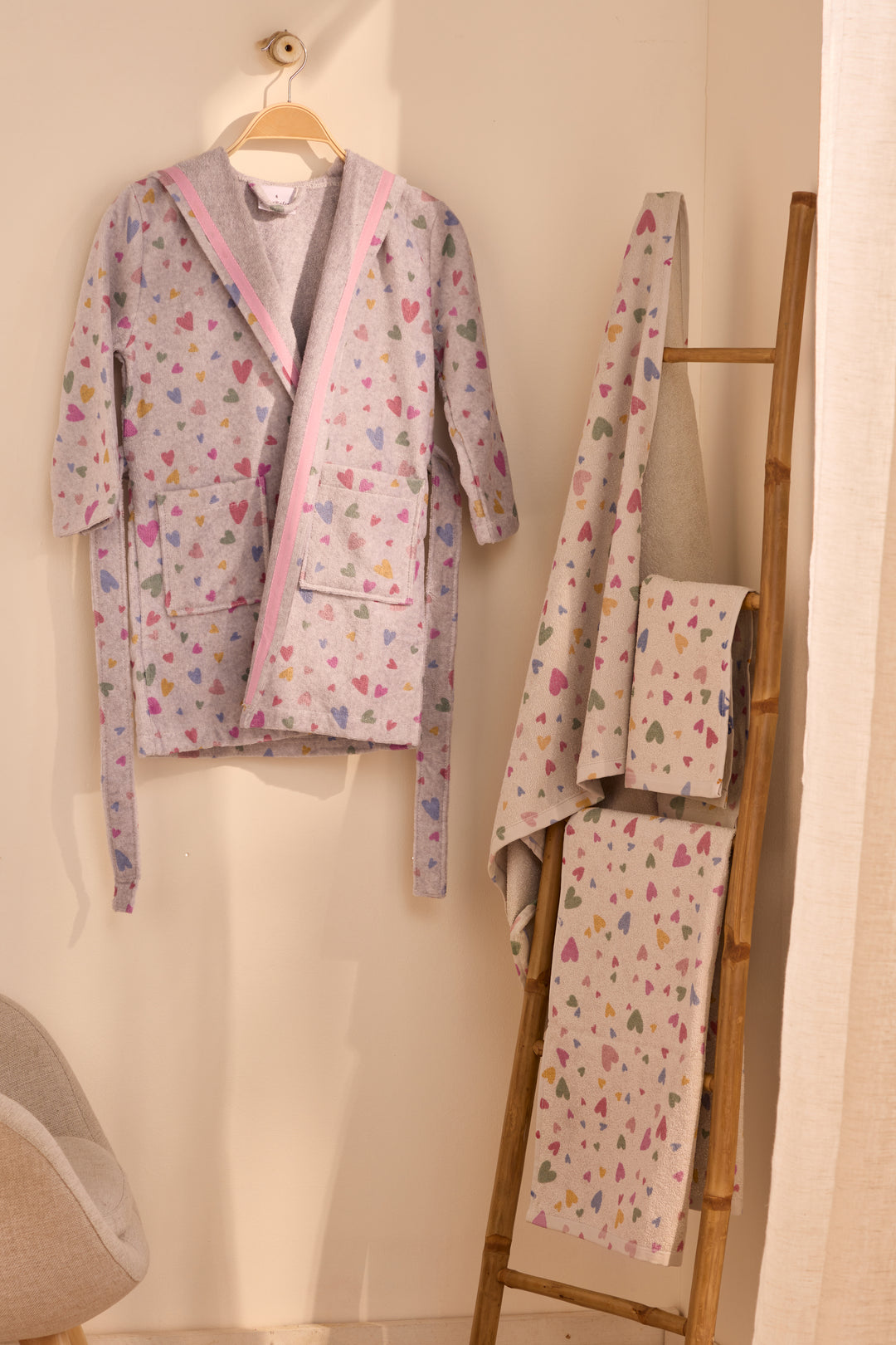 KIDS PALMIRA - Albornoz Niños adolescentes Algodón: Niño, Infantil - 100% Algodón OEKO-TEX - 2 Bolsillos, Cinturón, Capucha, Albornoces Felpa muy suave con bordados para niños