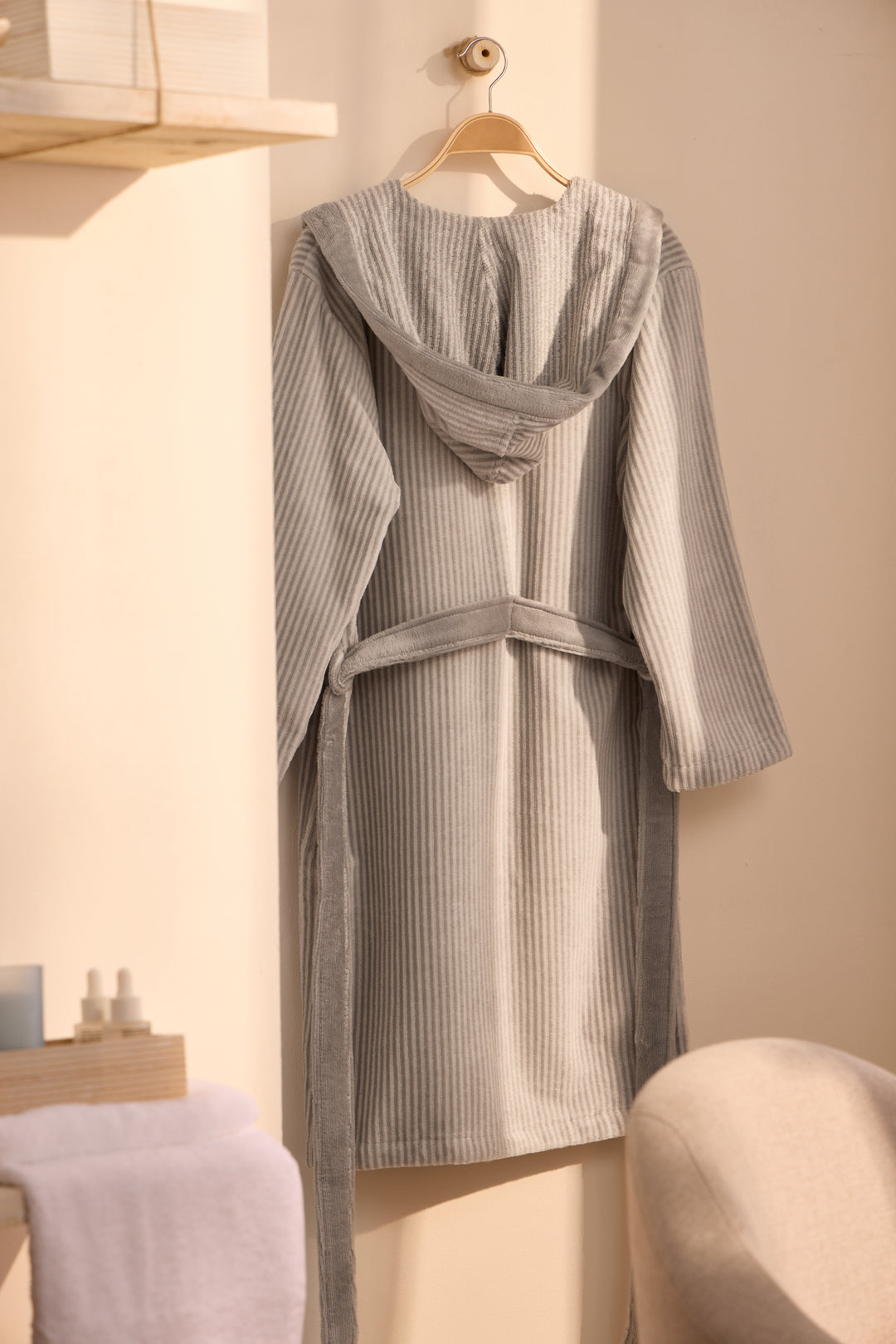 KIDS PARKER GRIS - Albornoz Niños adolescentes Algodón: Niño, Infantil - 100% Algodón OEKO-TEX - 2 Bolsillos, Cinturón, Capucha, Albornoces Felpa muy suave con bordados para niños