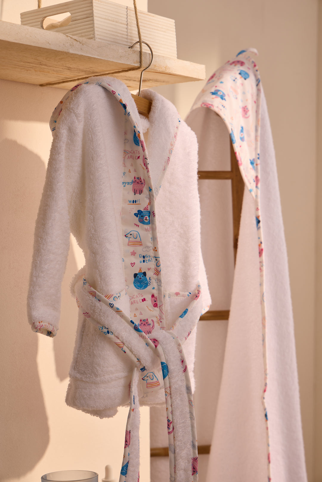 KIDS PETS - Albornoz Niños adolescentes Algodón: Niño, Infantil - 100% Algodón OEKO-TEX - 2 Bolsillos, Cinturón, Capucha, Albornoces Felpa muy suave con bordados para niños