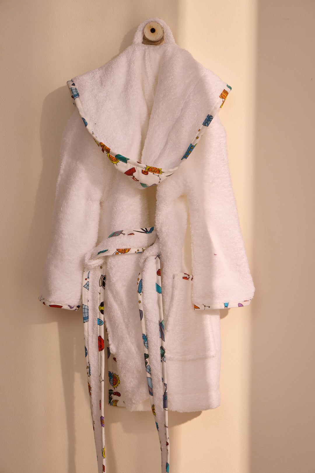 KIDS SPACE - Albornoz Niños adolescentes Algodón: Niño, Infantil - 100% Algodón OEKO-TEX - 2 Bolsillos, Cinturón, Capucha, Albornoces Felpa muy suave con bordados para niños